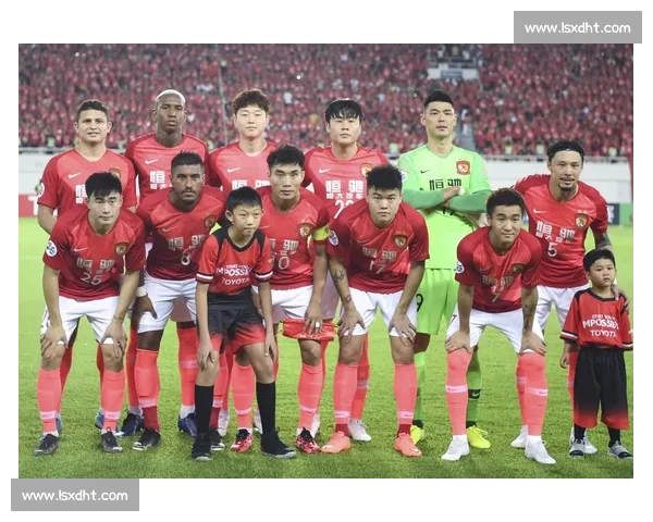 鹿岛鹿角对阵恒大再燃亚冠烽火谁能主宰东亚足坛巅峰之战荣耀之夜